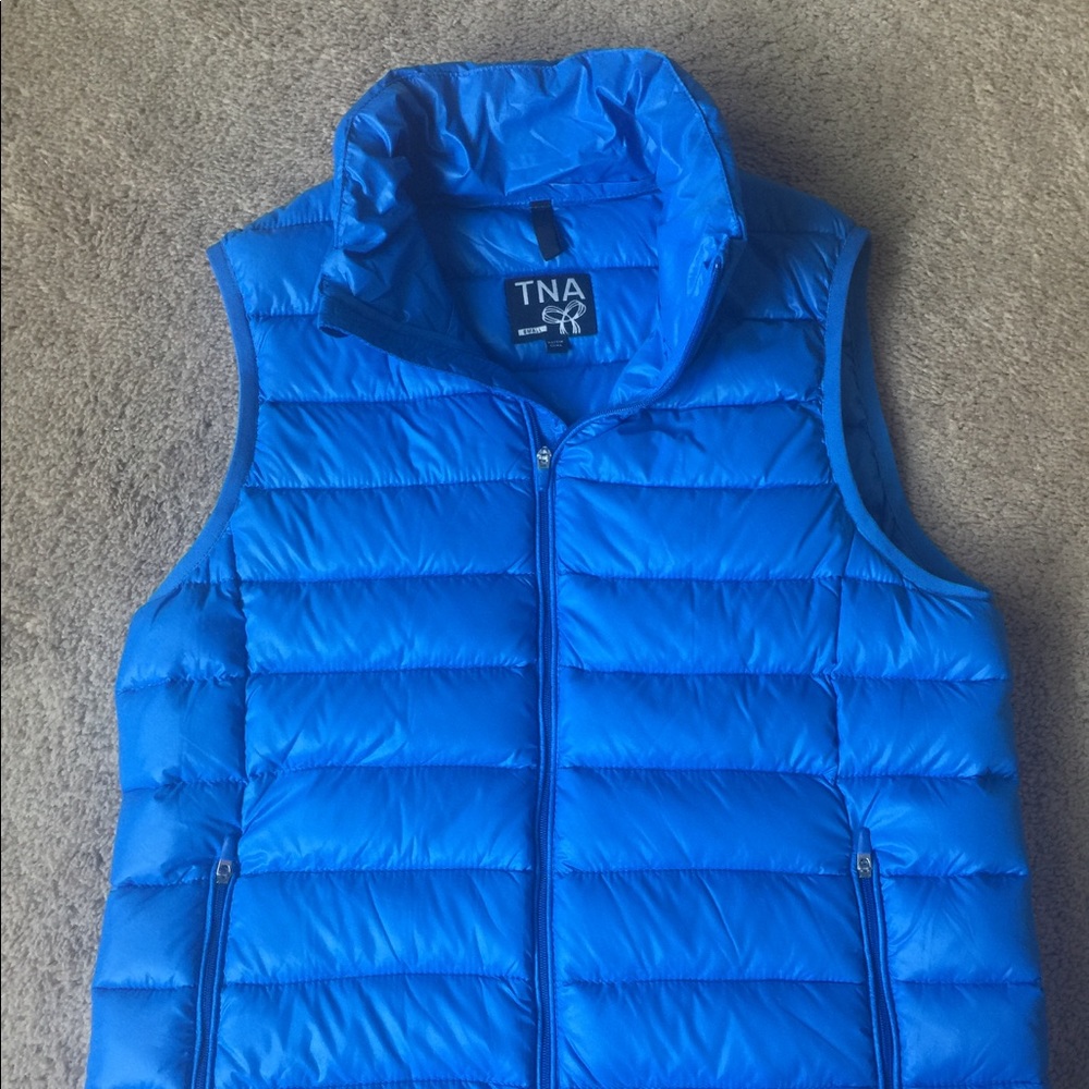 Aritizia TNA blue vest